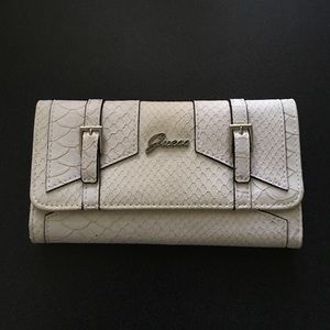Guess Wallet